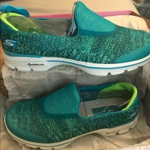 Turquoise sketchers